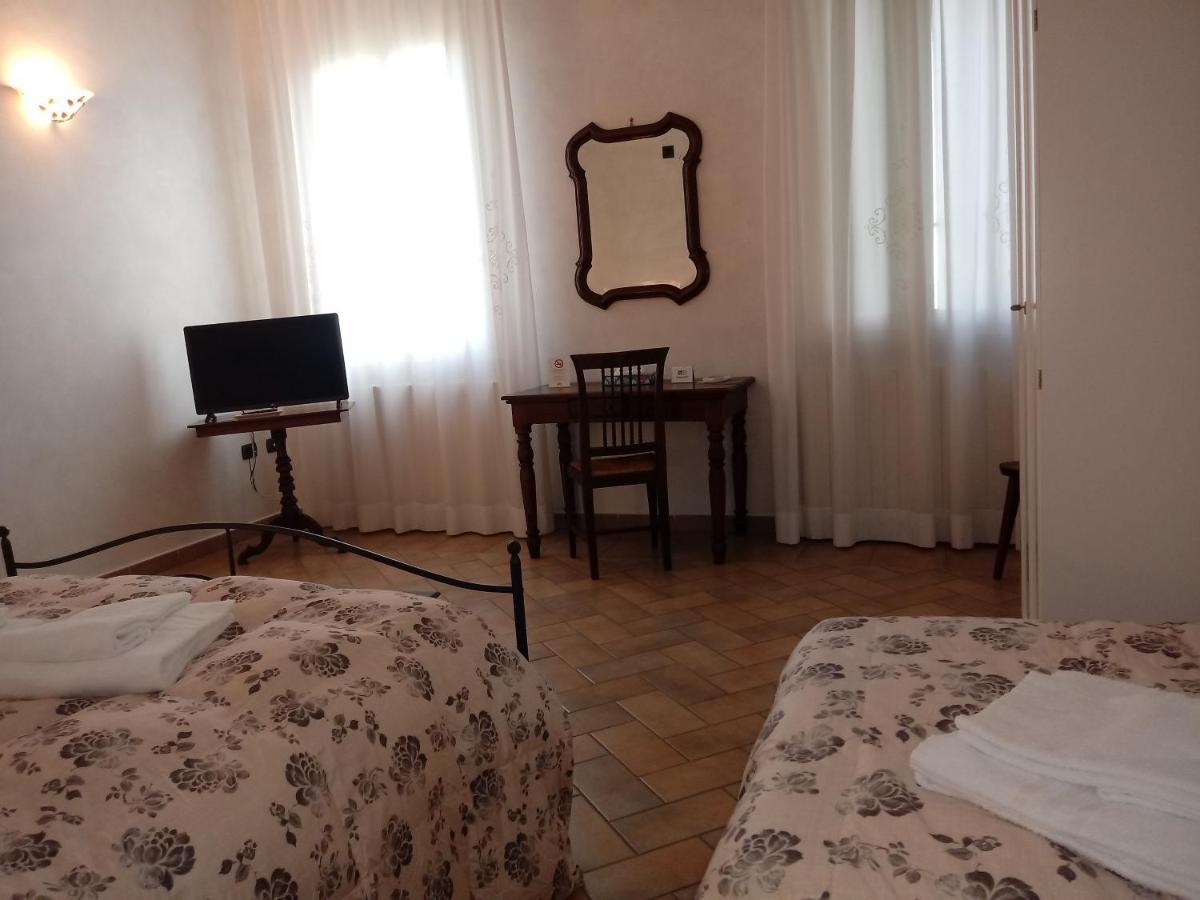B&B Residence Il Ciliegio , Via Villa Superiore 93 Luzzara ซุสซารา ภายนอก รูปภาพ