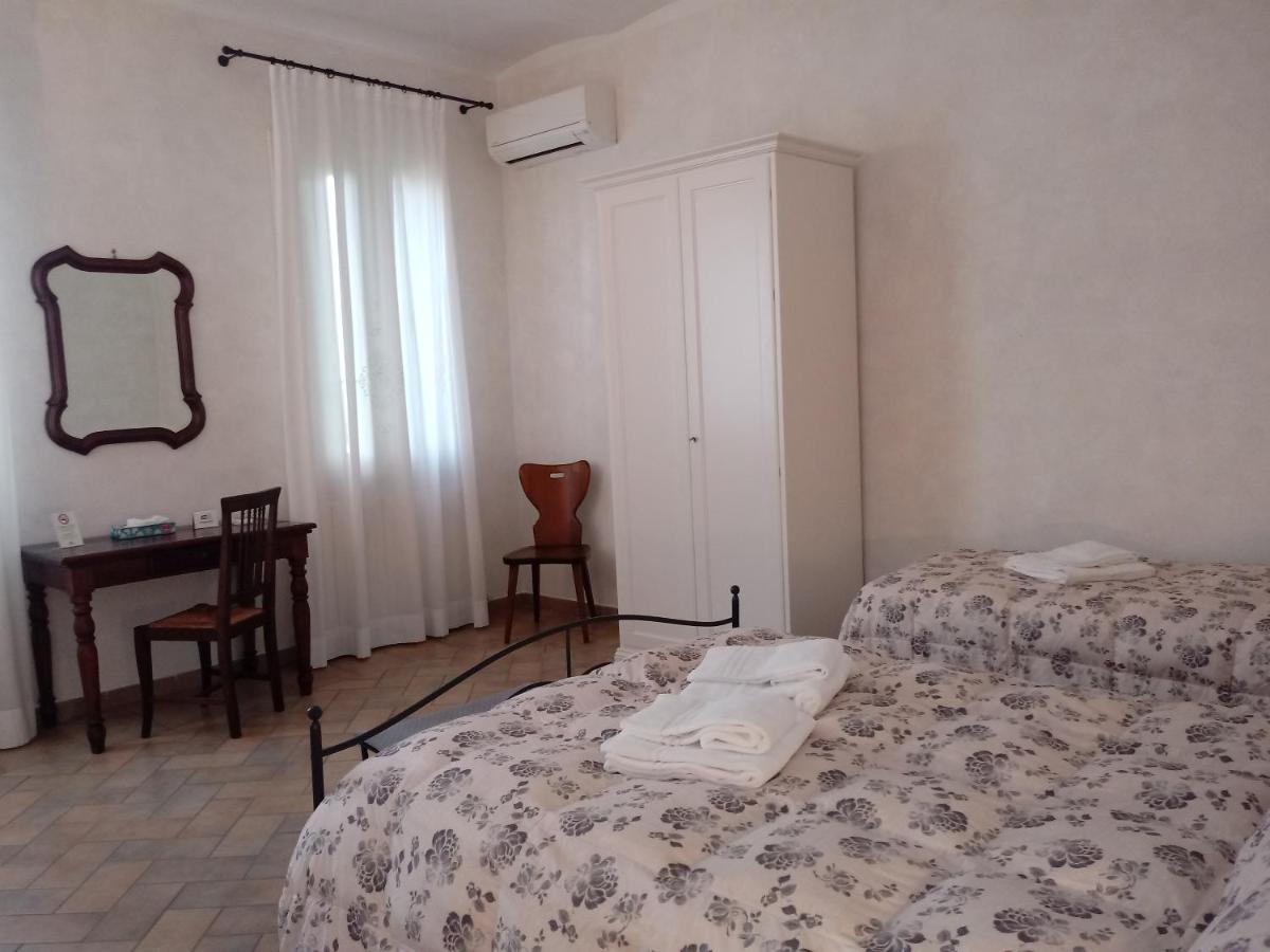 B&B Residence Il Ciliegio , Via Villa Superiore 93 Luzzara ซุสซารา ภายนอก รูปภาพ